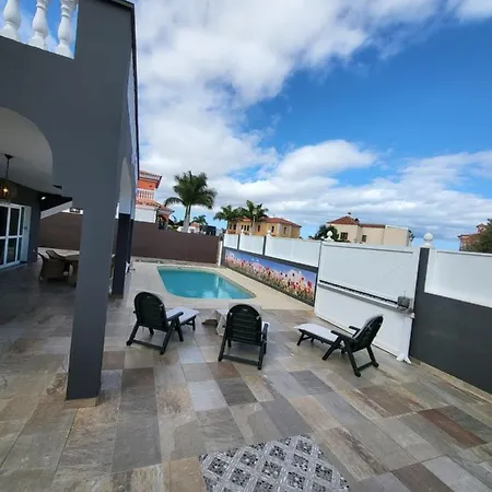 La De Alisa La Casa Entera