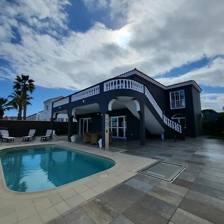 La De Alisa La Casa Entera