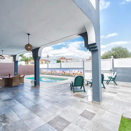 La De Alisa La Casa Entera Villa